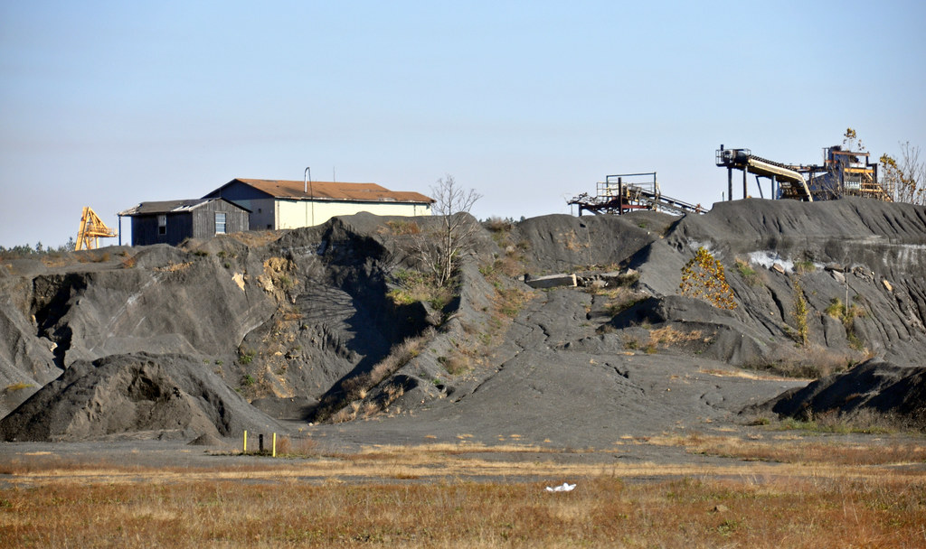 Quarry aggregate crushing plant